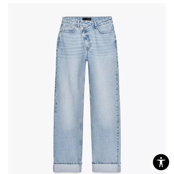 Zara Denim - Zara Women's Straight Leg Jeans in Light Blue